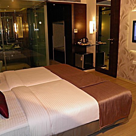 Sentosa Resorts Chinchvad 외부 사진
