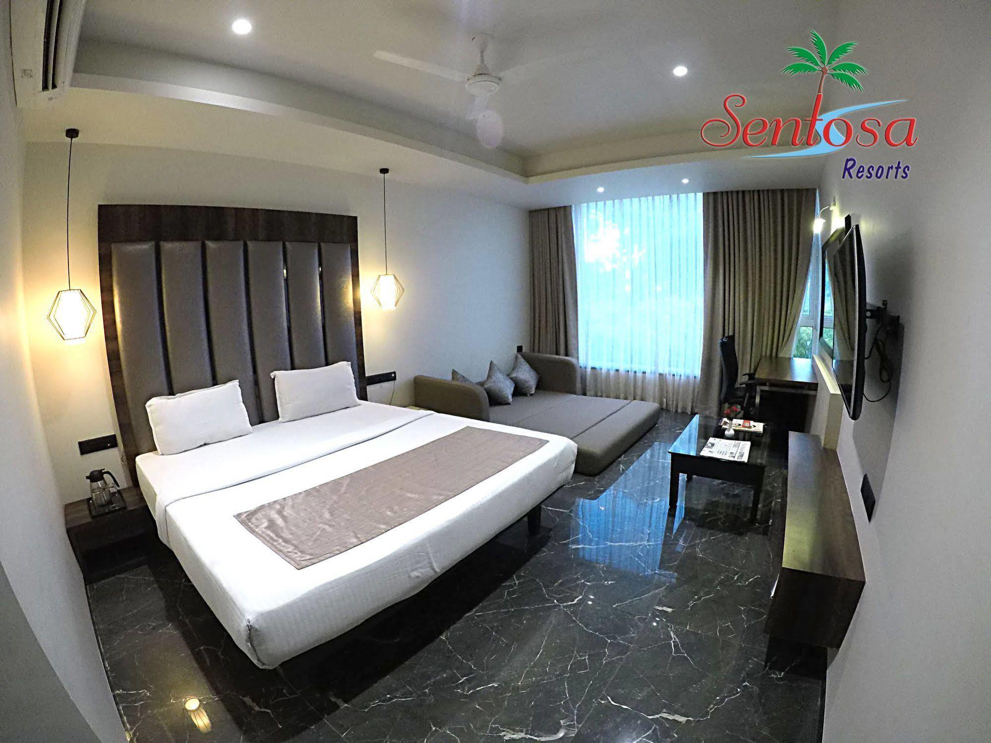 Sentosa Resorts Chinchvad 외부 사진